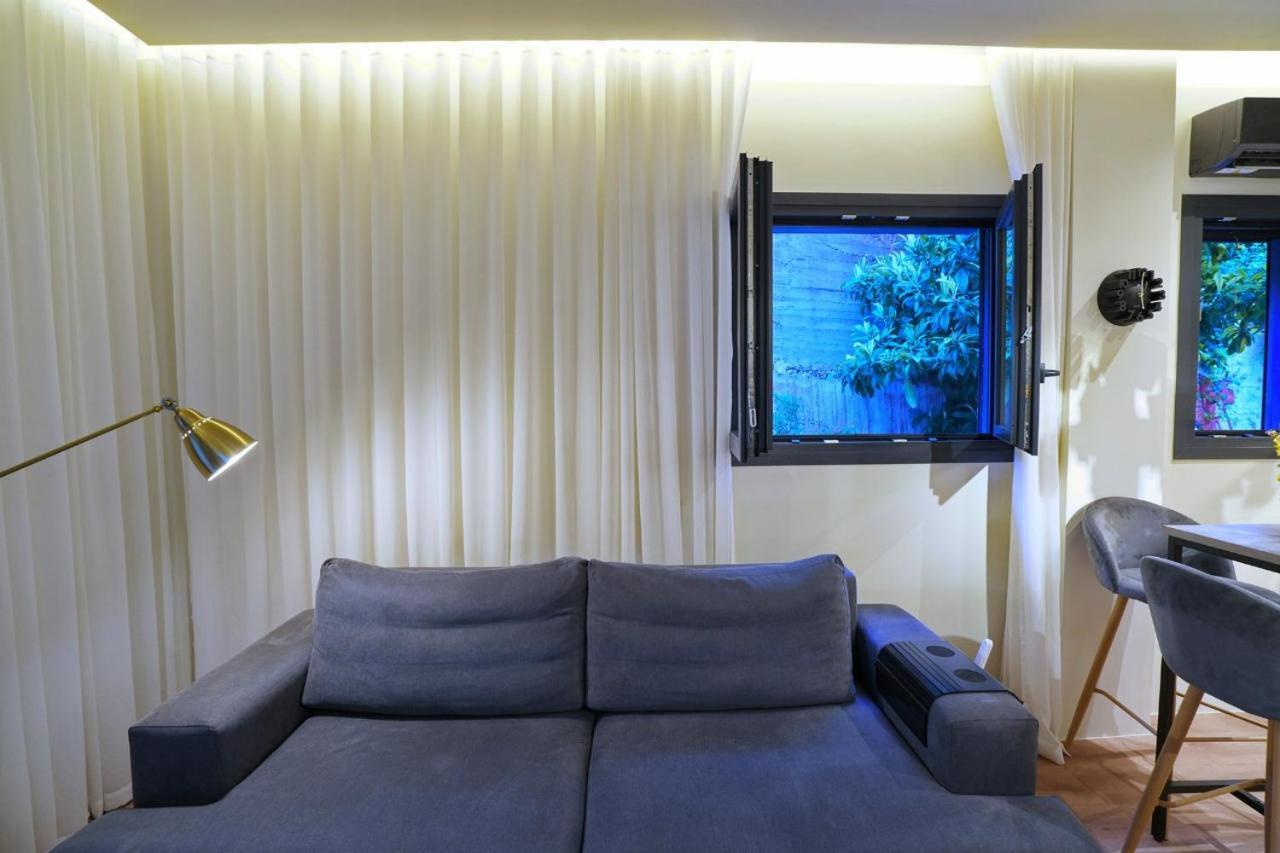 P Faliro Riviera Suite アテネ エクステリア 写真